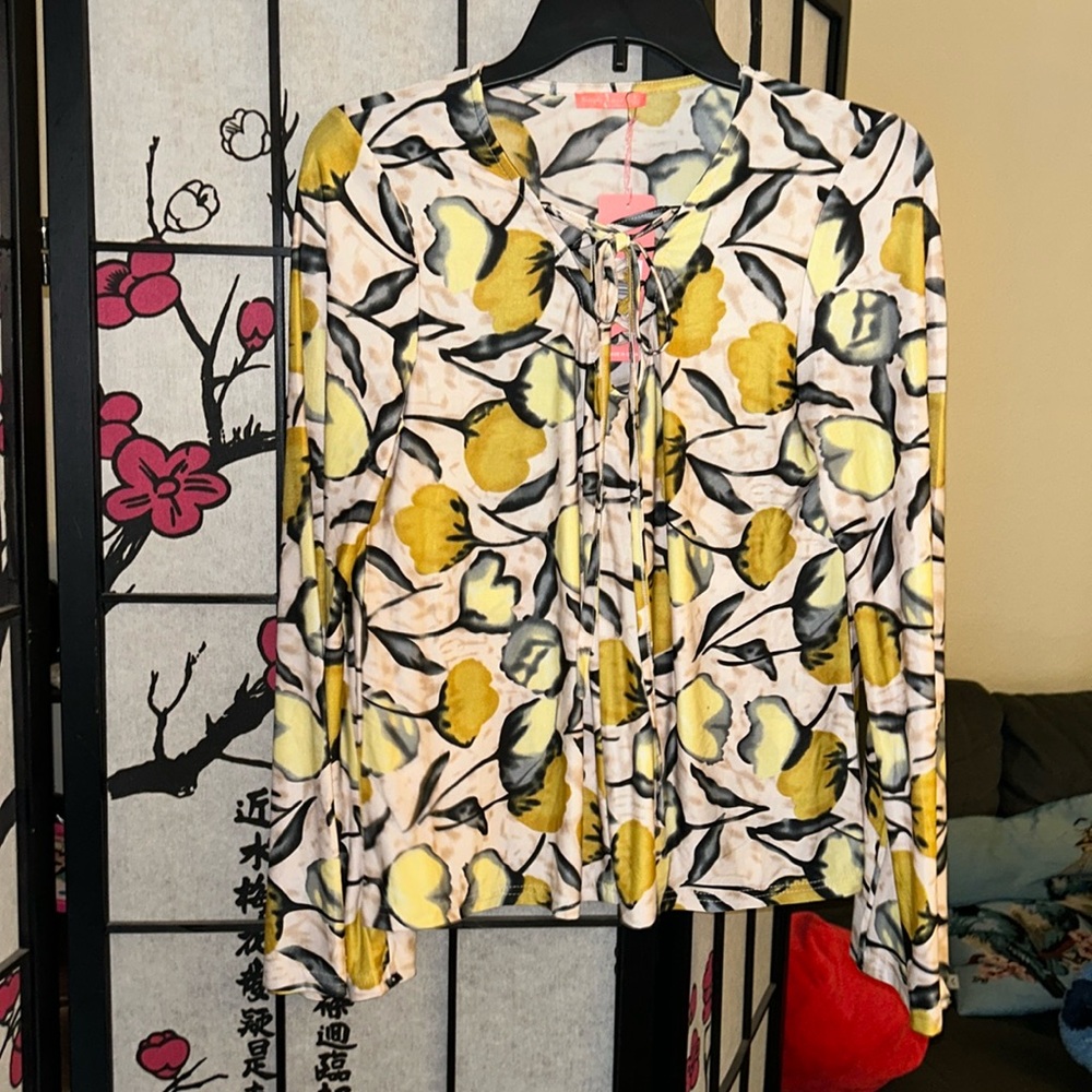 NWT Simply Aster yellow floral long sleeve top